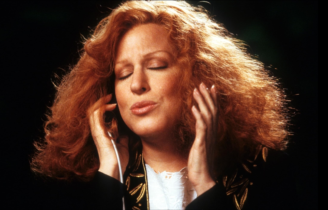 photo-Bette Midler 1988