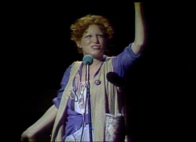photo-Bette Midler 1976