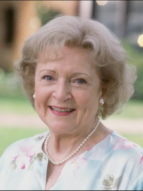 photo-Betty White 2003