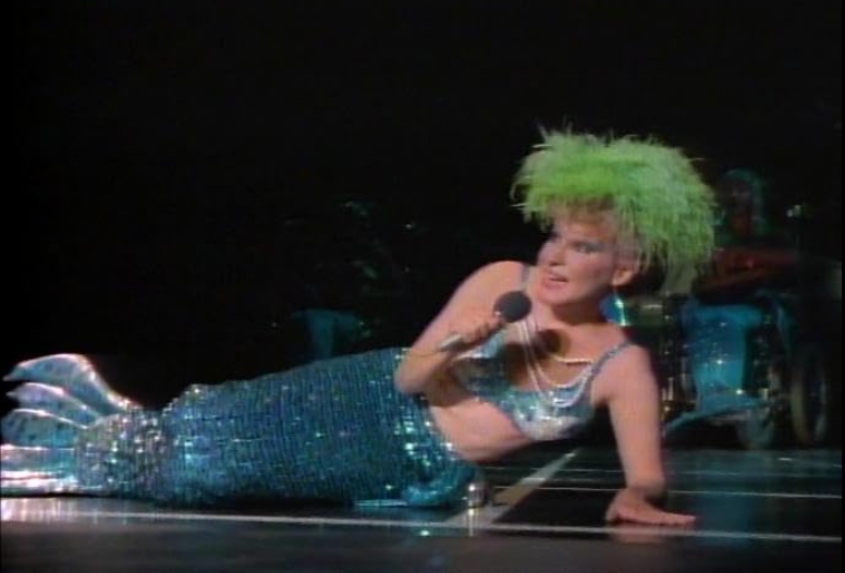 photo-Bette Midler 1984