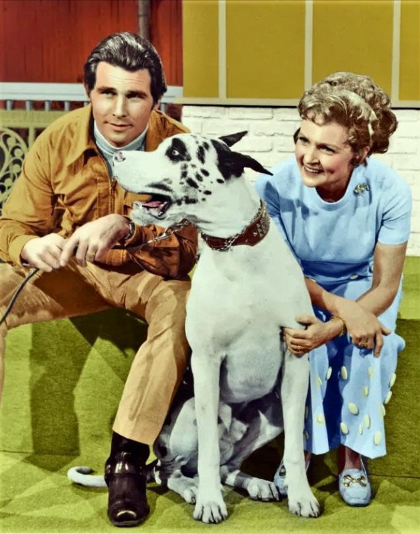 photo-Betty White 1971