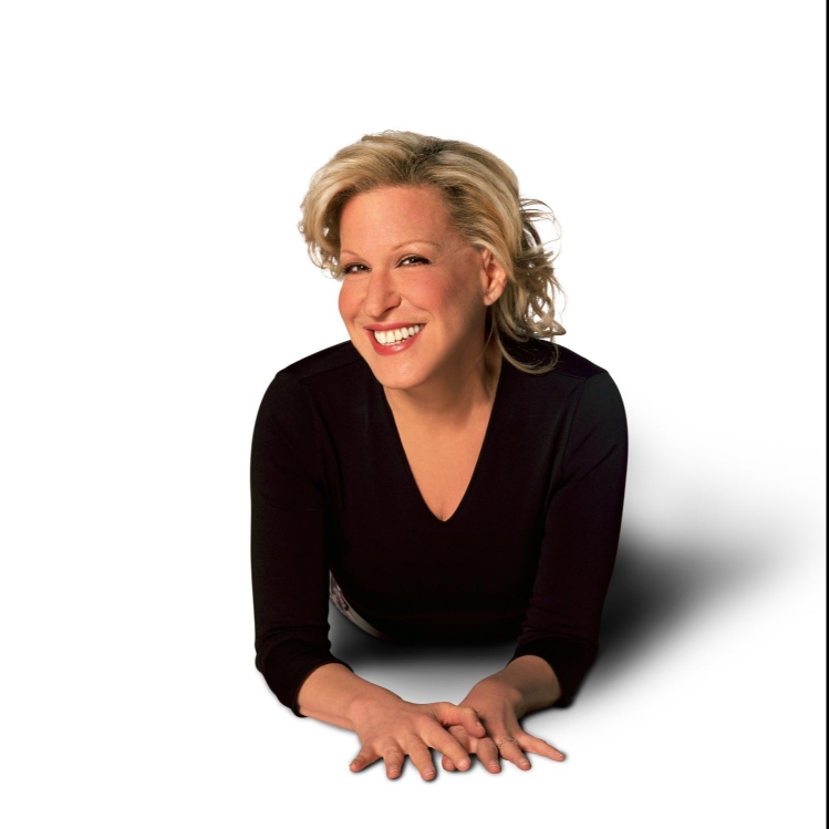 photo-Bette Midler 2000
