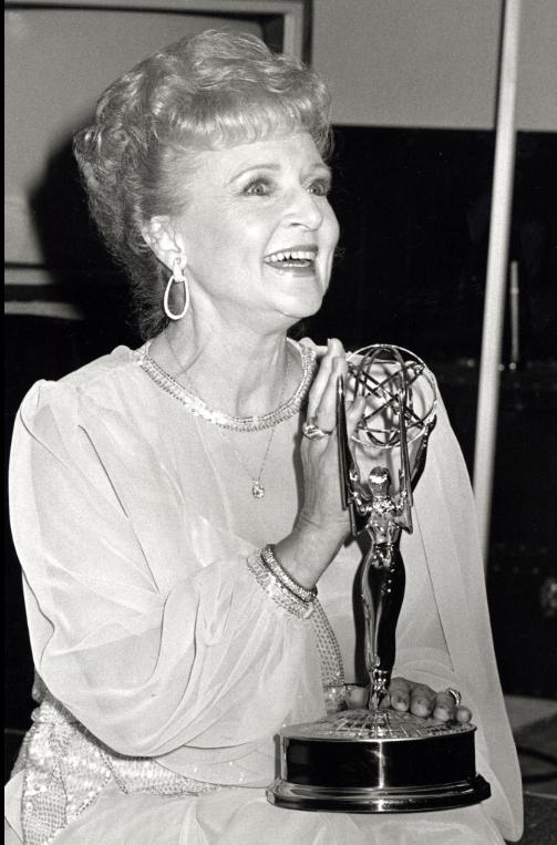 photo-Betty White 1985