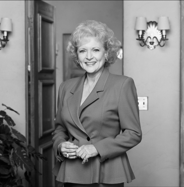photo-Betty White 1985