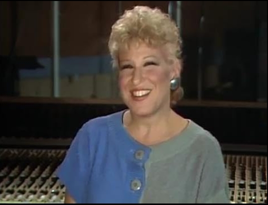 photo-Bette Midler 1993