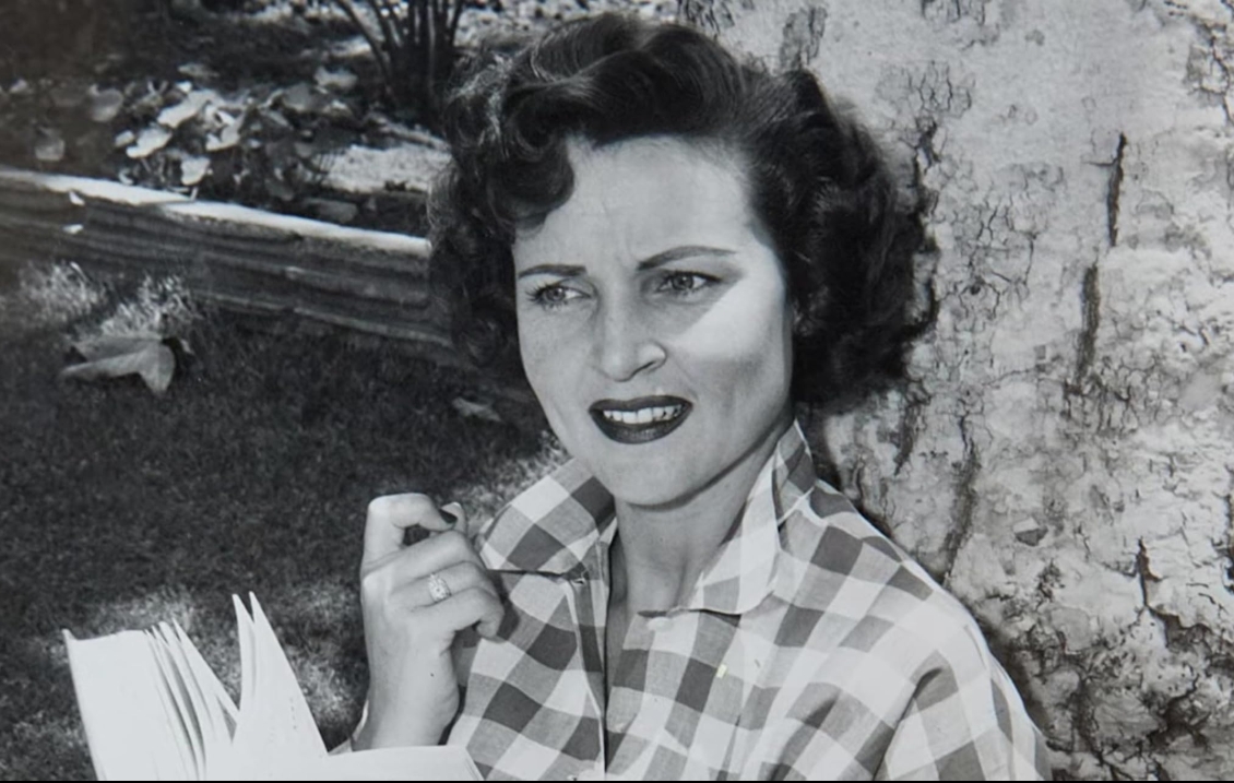 photo-Betty White 1952