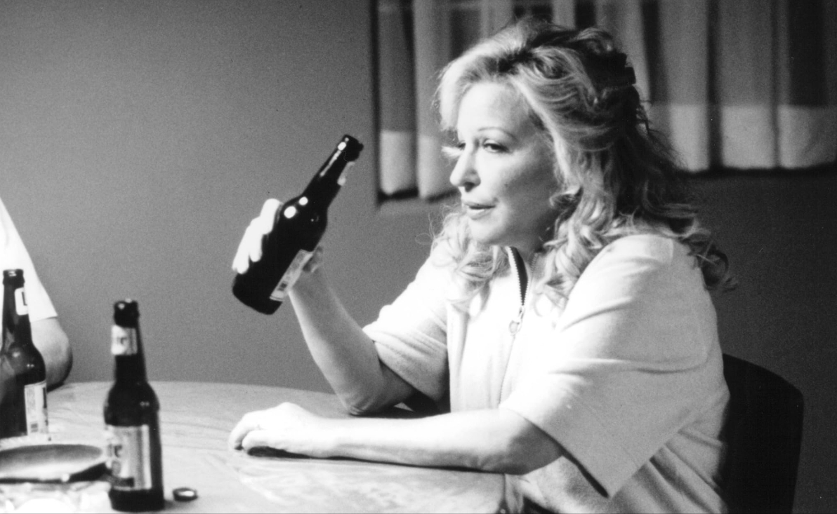 photo-Bette Midler 2000