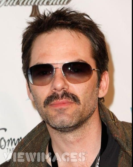 photo-Billy Burke 2002