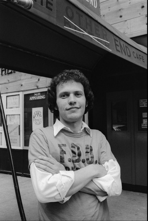 photo-Billy Crystal 1975