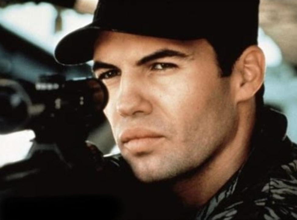 photo-Billy Zane 1993