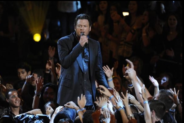 photo-Blake Shelton 2011