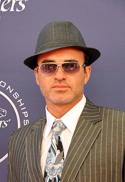 photo-Julian McMahon 2008