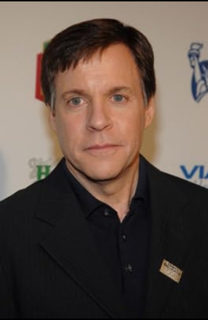 photo-Bob Costas 2005