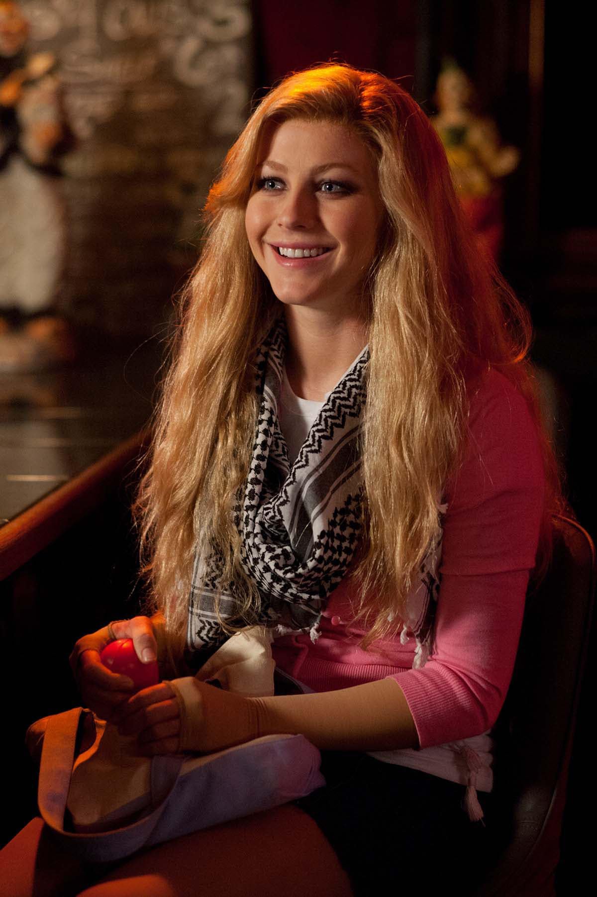 photo-Julianne Hough 2013