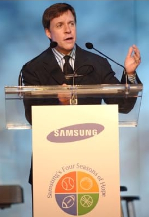 photo-Bob Costas 2011
