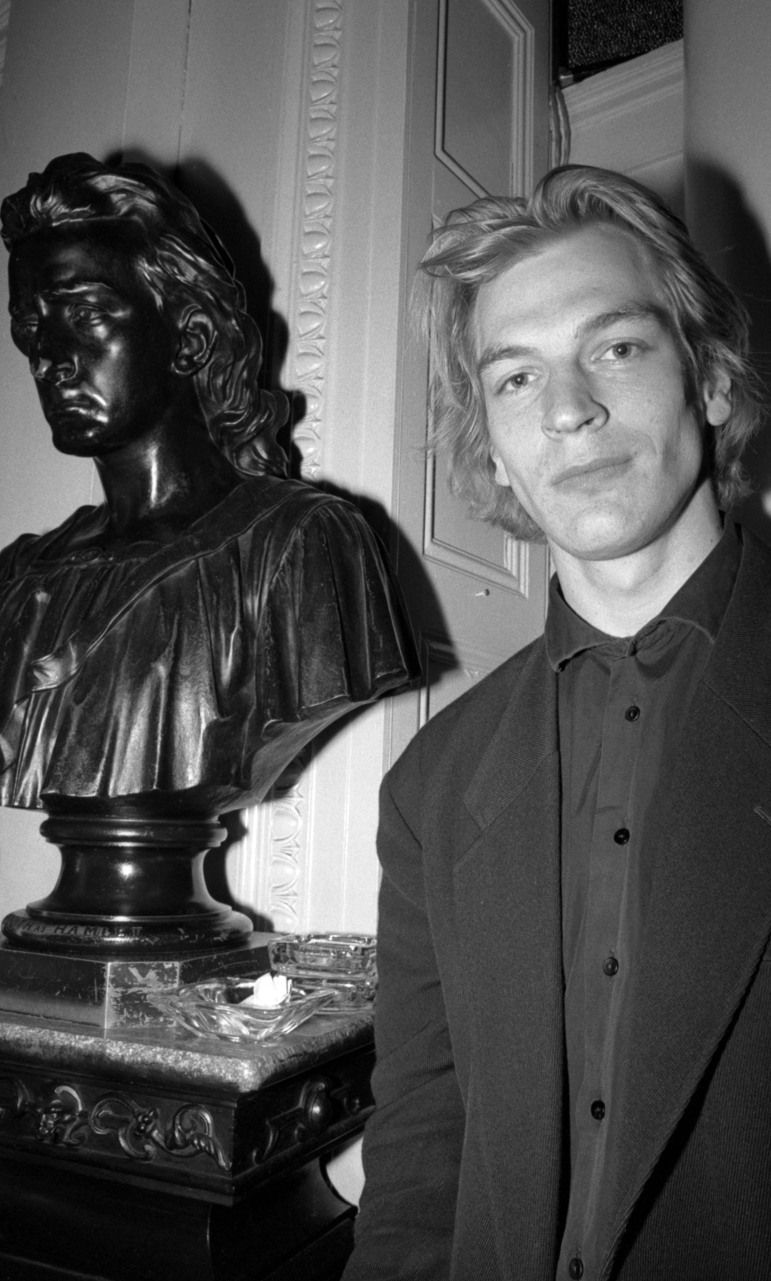 photo-Julian Sands 1986