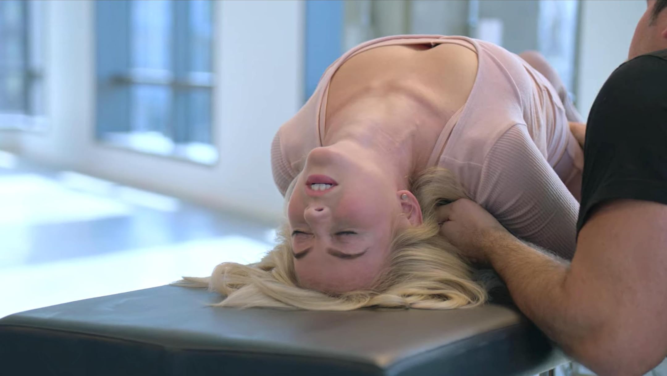 photo-Julianne Hough 2020