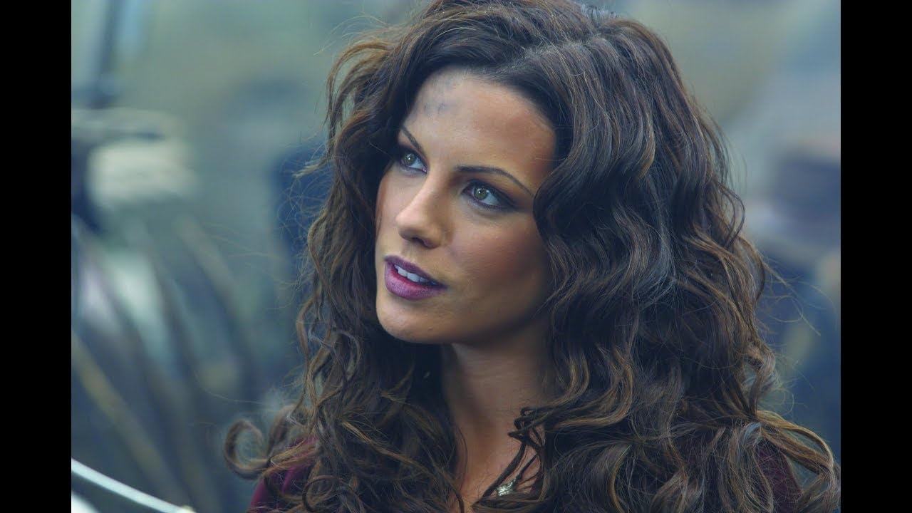 photo-Kate Beckinsale 2004