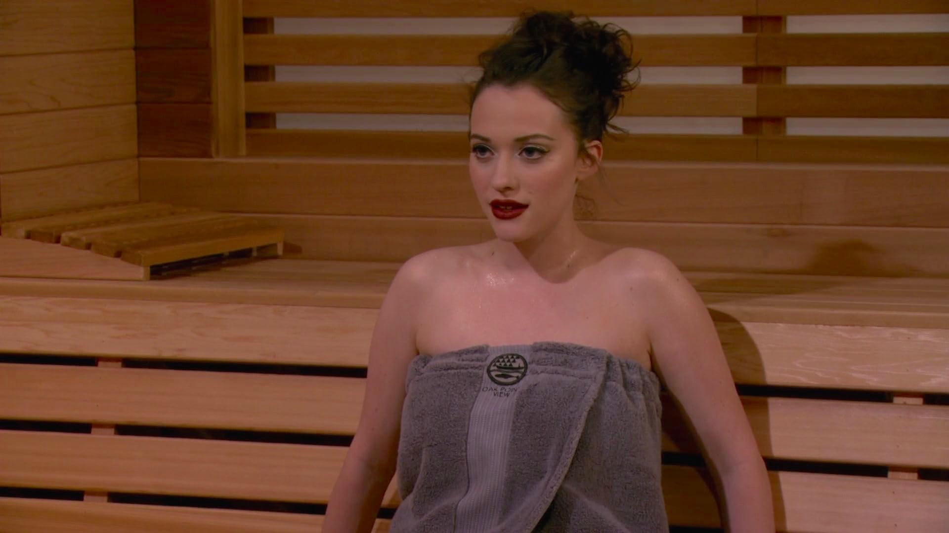 photo-Kat Dennings 2011