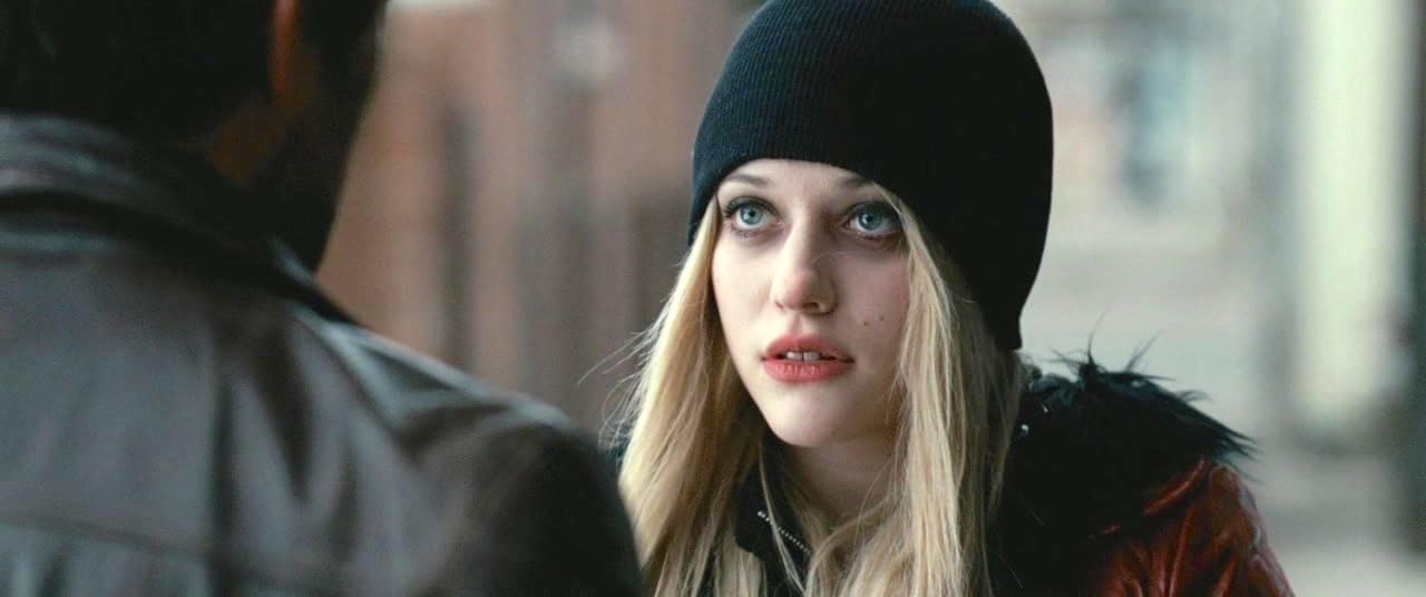 photo-Kat Dennings 2009