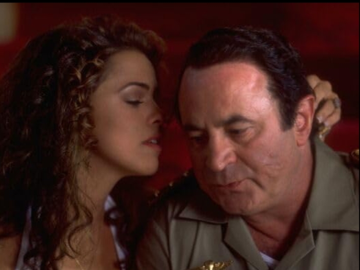 photo-Bob Hoskins 2000