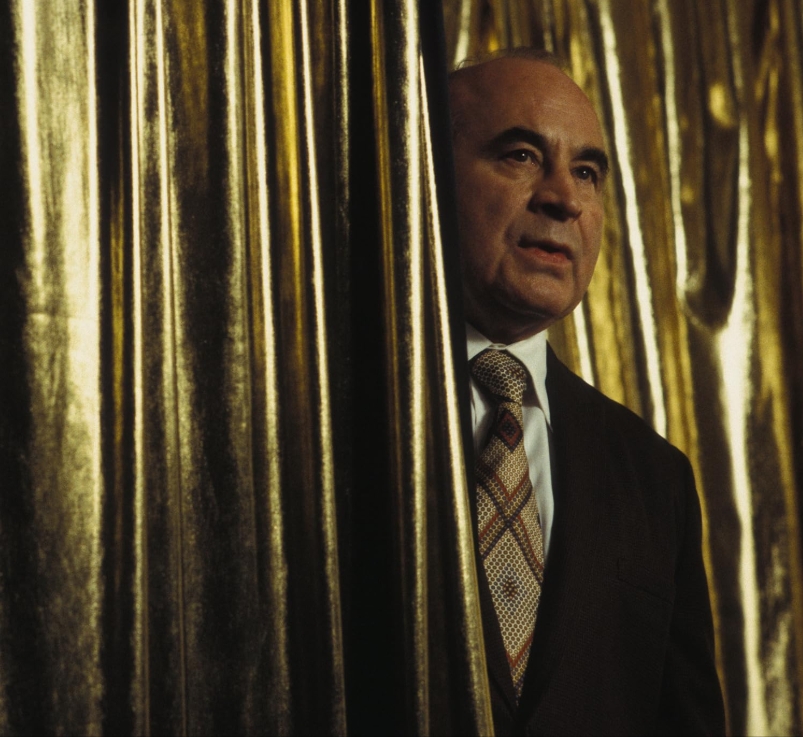 photo-Bob Hoskins 2004
