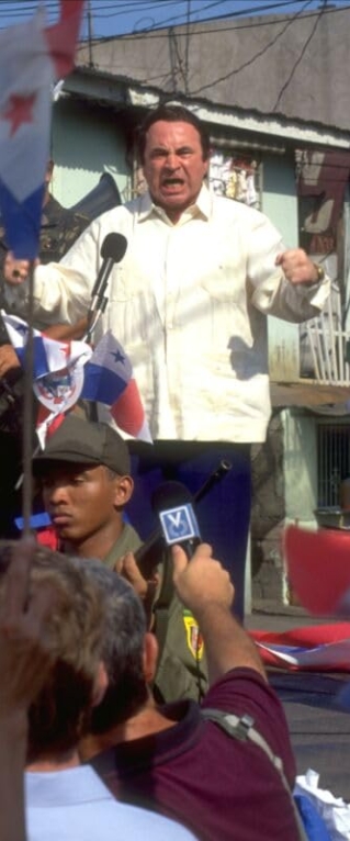 photo-Bob Hoskins 2000