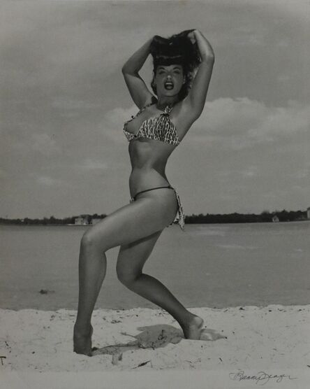 photo-Bettie Page 1954