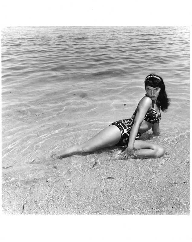photo-Bettie Page 1954