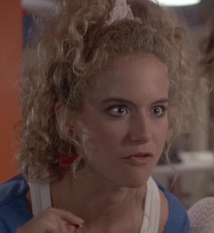 photo-Kelly Preston 1986