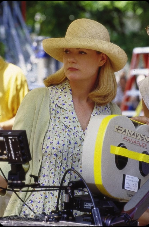 photo-Bonnie Hunt 2000