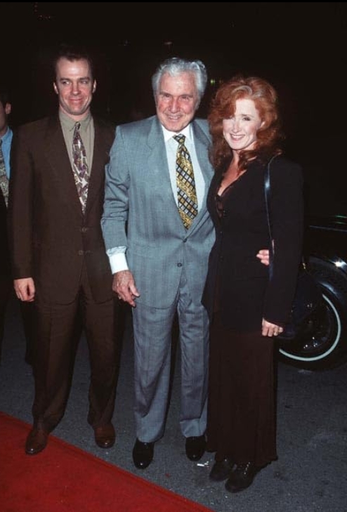 photo-Bonnie Raitt 1996