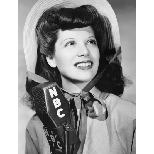 photo-Dinah Shore 1944