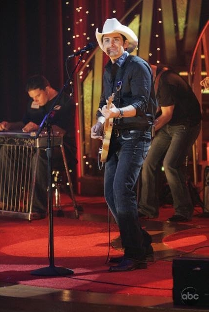 photo-Brad Paisley 2002