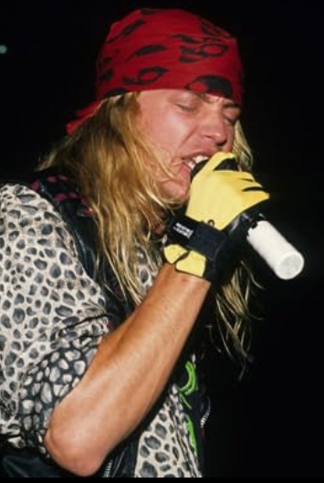 photo-Bret Michaels 2001