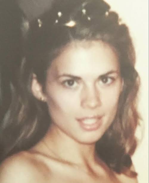 photo-Hayley Atwell 1998