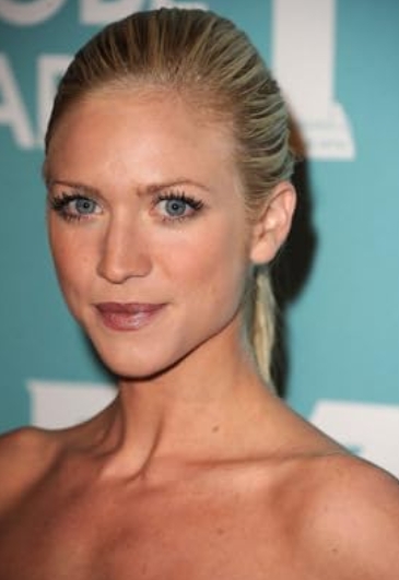photo-Brittany Snow 2010