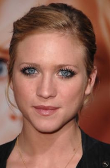 photo-Brittany Snow 2008