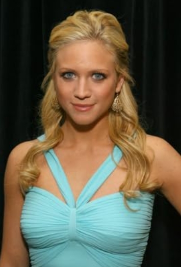 photo-Brittany Snow 2007