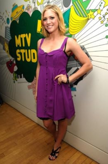 photo-Brittany Snow 2008