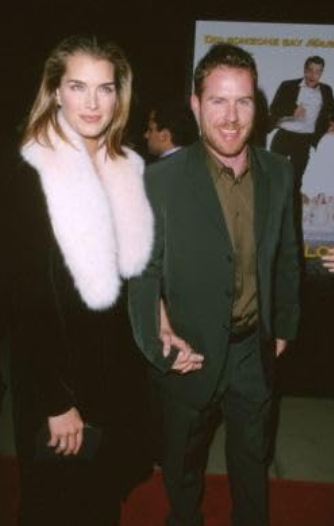 photo-Brooke Shields 1999