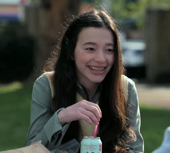 photo-Mikey Madison 2014