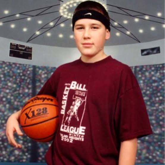 photo-Travis Kelce 2002