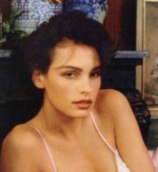 photo-Famke Janssen 1984