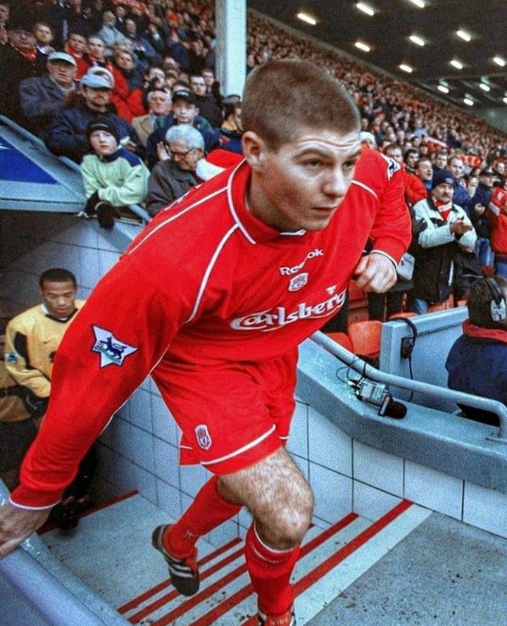 photo-Steven Gerrard 2000
