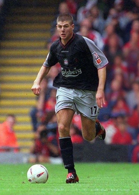photo-Steven Gerrard 2001
