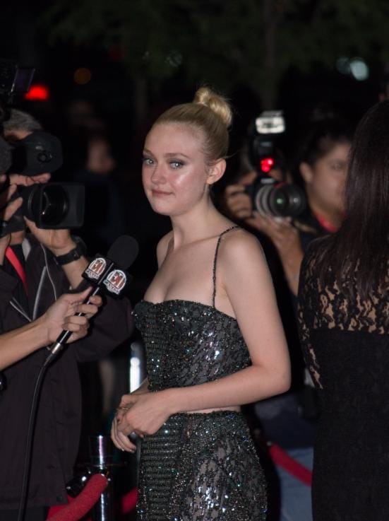 photo-Dakota Fanning 2013