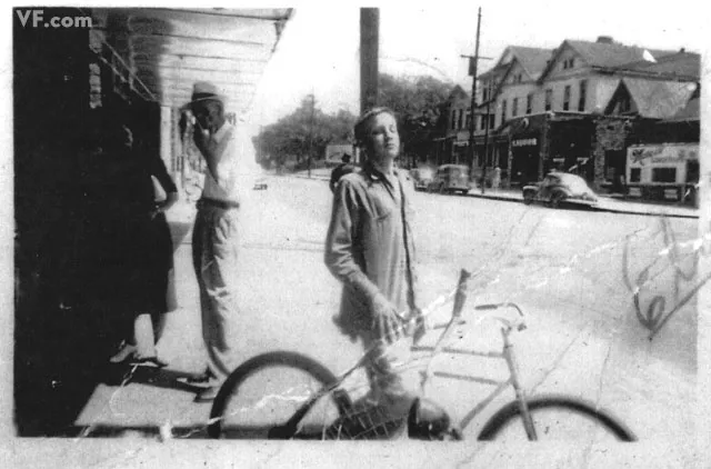 photo-Elvis Presley 1948