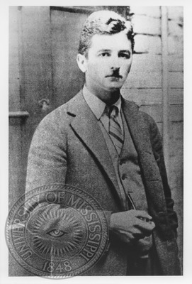 photo-William Faulkner 1942
