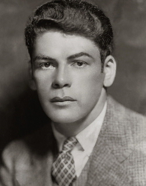 photo-Paul Muni 1919